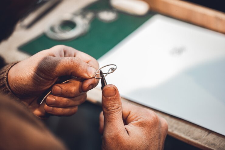 Comment prendre soin de vos bijoux personnalisés