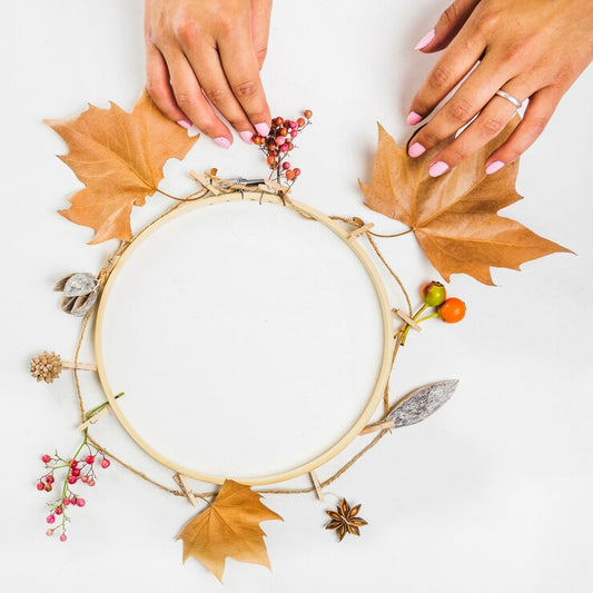 Bijoux Personnalisés : Élégance durable pour un novembre chic