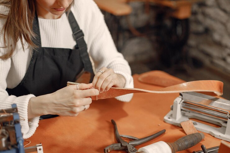 Les bijoux personnalisés en cuir : l'alliance de la modernité et de la tradition