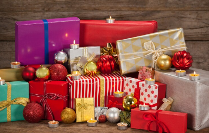 Éclat et magie : Des bijoux personnalisés aux couleurs de Noël sur Belutta