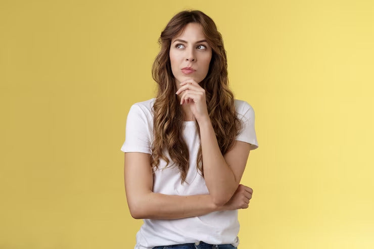 Colliers Arbre de Vie vs Bijoux Classiques : Pourquoi Opter pour des bijoux personnalisés?